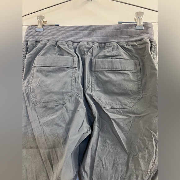 21. ATHLETA Trekkie 2.0 Gray Jogger - Picture 15 of 16
